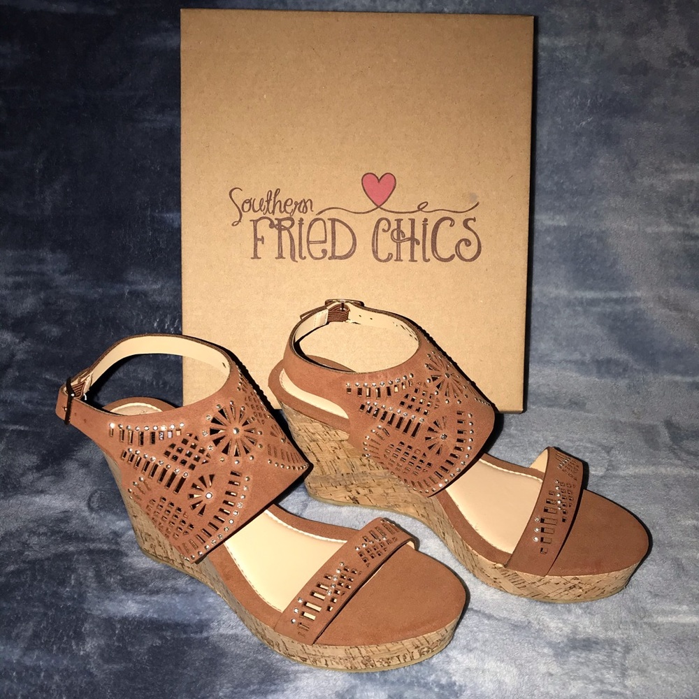 Women’s wedge sandals